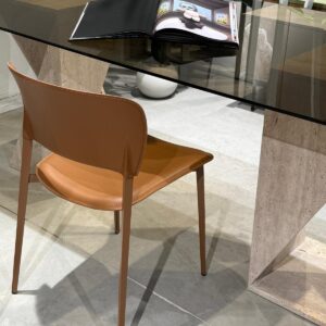 כסא אוכל ברי - חום כהה